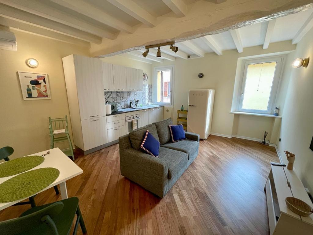 Buro Nel Borgo Leilighet Parma Eksteriør bilde
